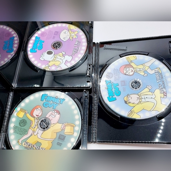 Family Guy‎ Volume 3 DVD Set 3 Disk Set - Picture 4 of 4